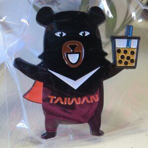 Taiwan MASCOT NEW Bravo the Formosan Black Bear Pin Button Back